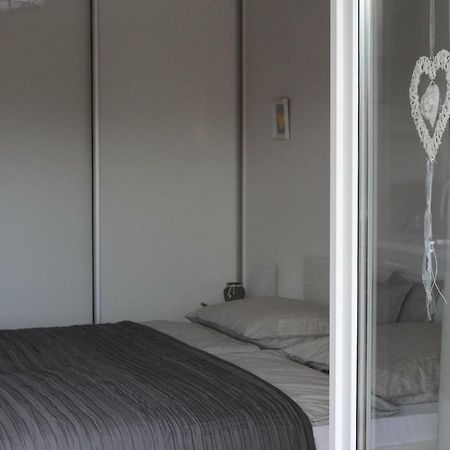 Apartments Mirela Водице Екстериор снимка