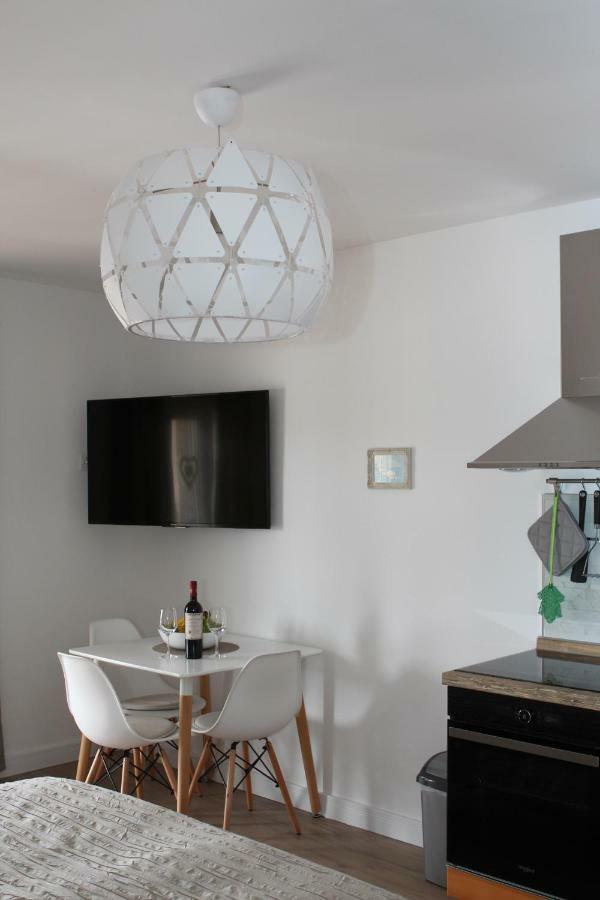 Apartments Mirela Водице Екстериор снимка